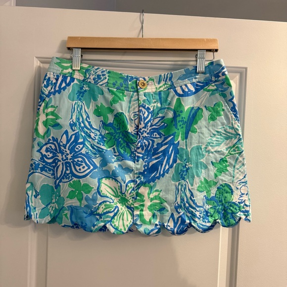 Lilly Pulitzer Dresses & Skirts - Scalloped Lilly Pulitzer Skort